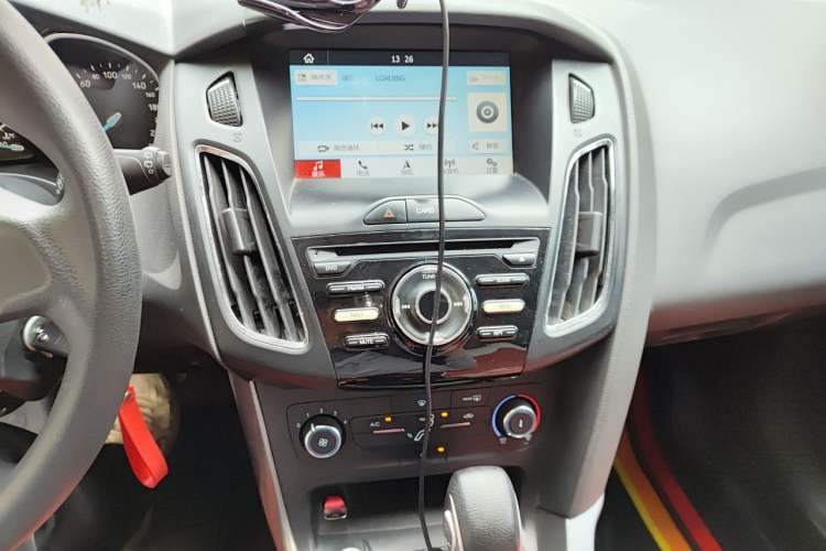 Used Ford Focus 2015 Hatchback 1.6L Automatic Comfort Model Audio And AC Panel