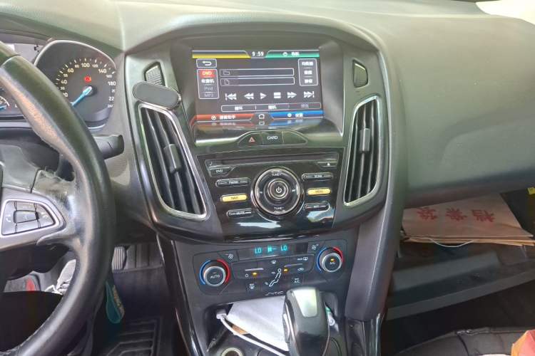 Used Ford Focus 2015 Sedan 1.6L Automatic Trend Model Audio And AC Panel