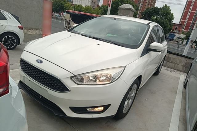 Ford Focus 2015 Hatchback 1.6L Automatic Comfort Model usado