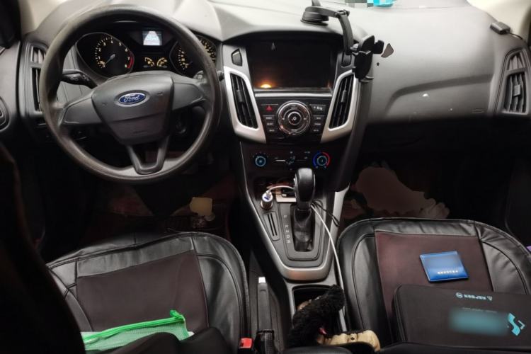 Used Ford Focus 2015 Hatchback 1.6L Automatic Comfort Model Center Console