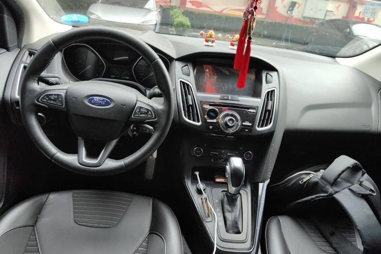 Used Ford Focus 2015 Sedan 1.6L Automatic Trend Model Center Console