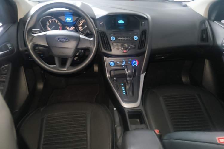 Used Ford Focus 2015 Hatchback 1.6L Automatic Comfort Model Center Console