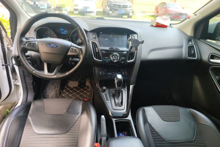 Used Ford Focus 2015 Sedan 1.6L Automatic Trend Model Center Console