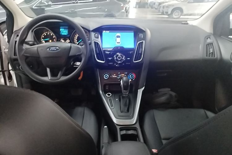 Used Ford Focus 2015 Hatchback 1.6L Automatic Comfort Model Center Console