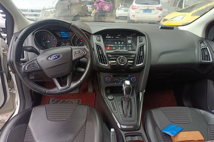 Used Ford Focus 2015 Sedan 1.6L Automatic Trend Model Center Console