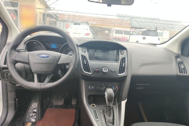 Used Ford Focus 2015 Hatchback 1.6L Automatic Comfort Model Center Console
