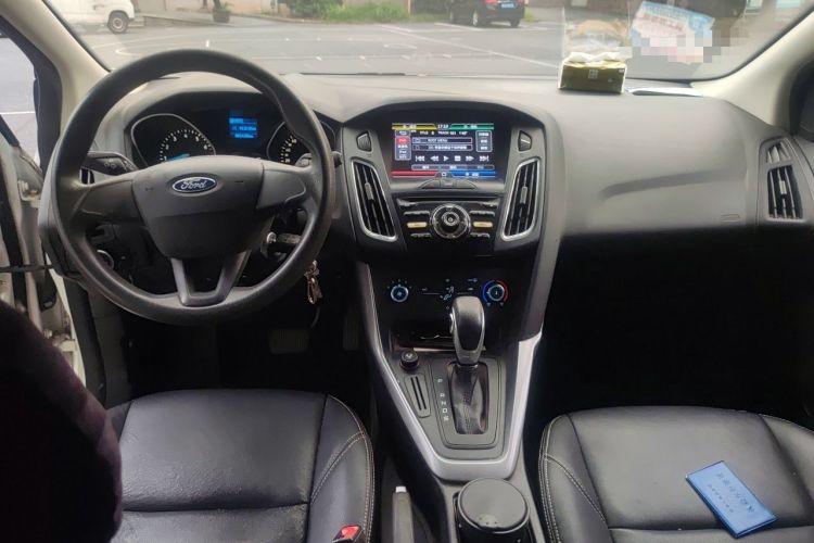 Used Ford Focus 2015 Hatchback 1.6L Automatic Comfort Model Center Console