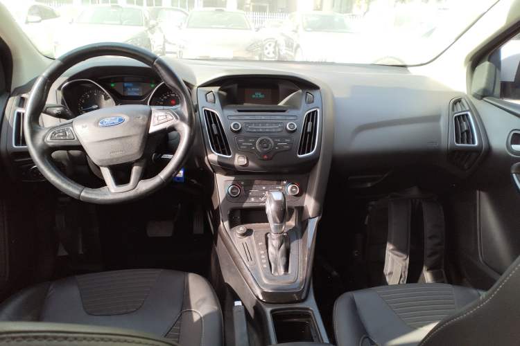 Used Ford Focus 2015 Sedan 1.6L Automatic Trend Model Center Console