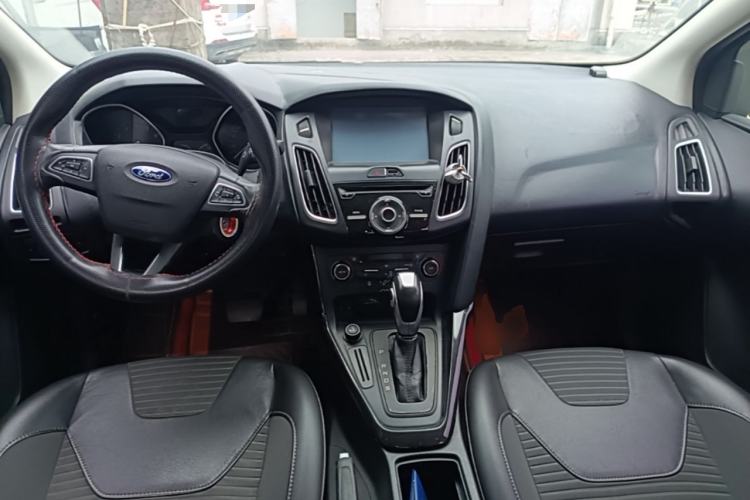 Used Ford Focus 2015 Sedan 1.6L Automatic Trend Model Center Console