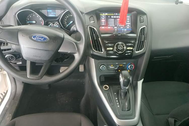 Used Ford Focus 2015 Hatchback 1.6L Automatic Comfort Model Center Console