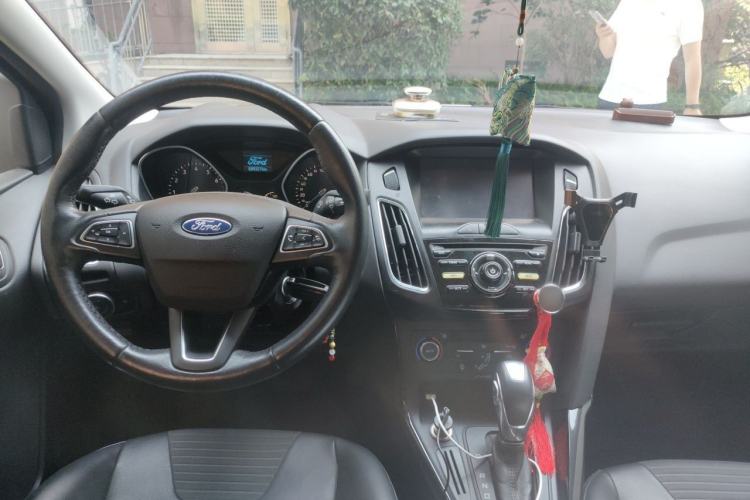 Used Ford Focus 2015 Sedan 1.6L Automatic Trend Model Center Console
