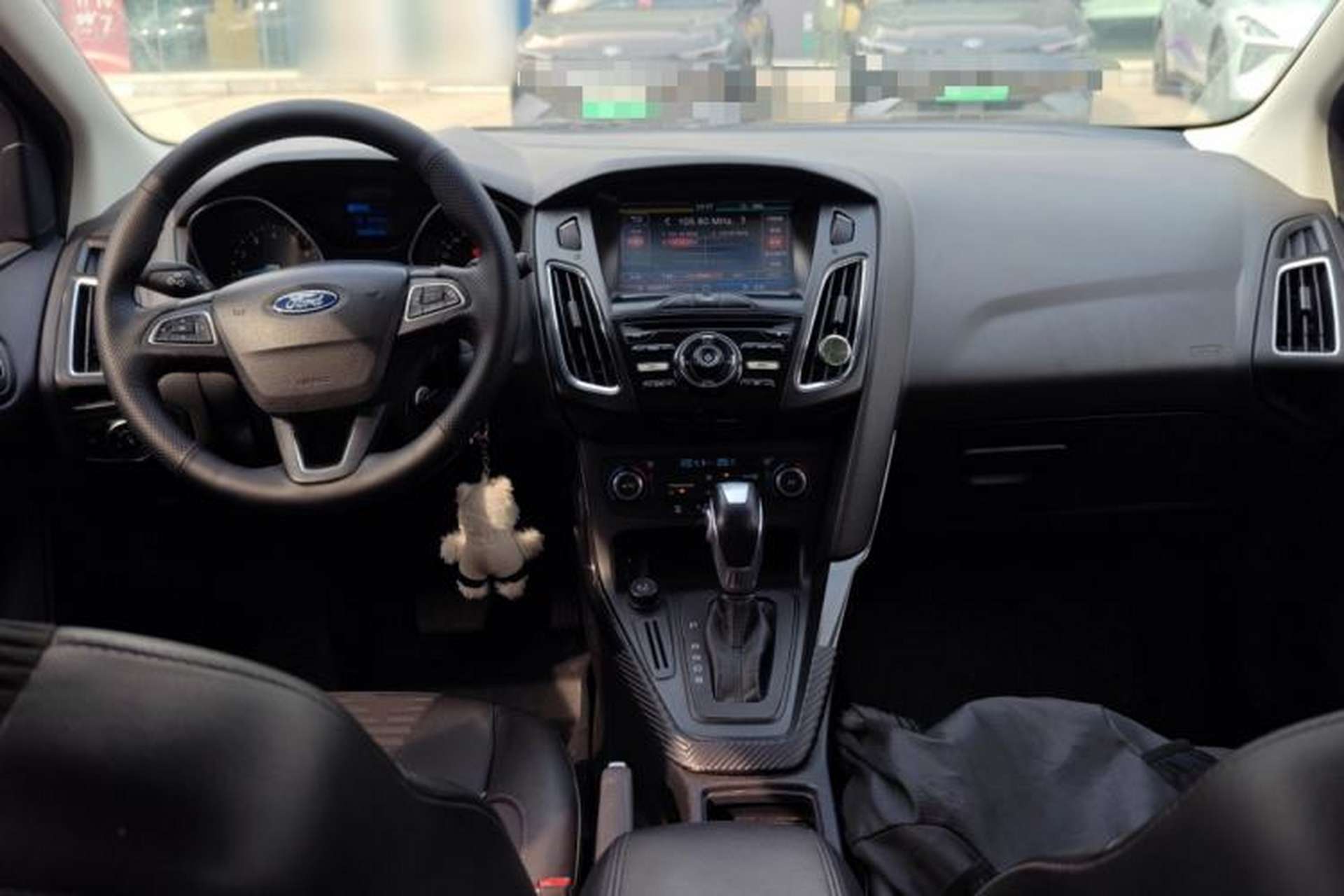 Used Ford Focus 2015 Hatchback 1.6L Automatic Fashion Edition Center Console
