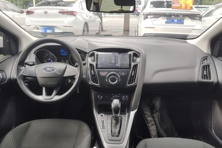 Used Ford Focus 2015 Hatchback 1.6L Automatic Comfort Model Center Console