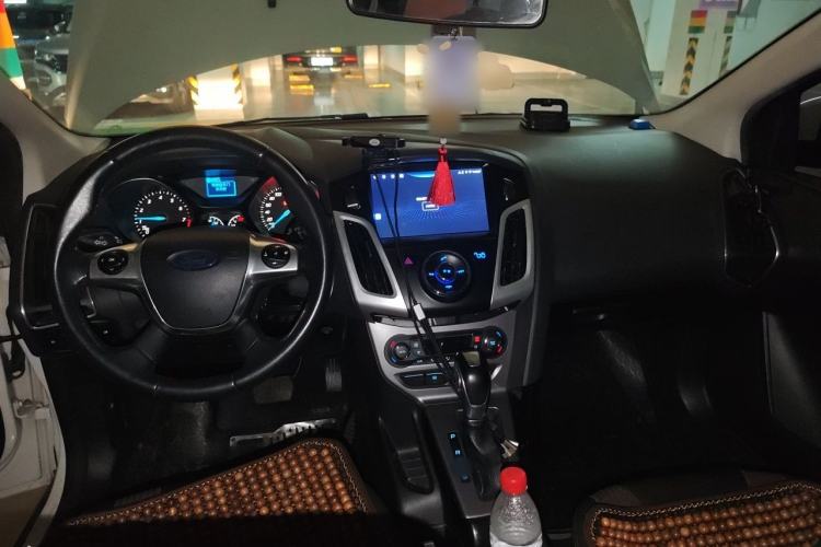 Used Ford Focus 2015 Sedan 1.6L Automatic Trend Model Center Console