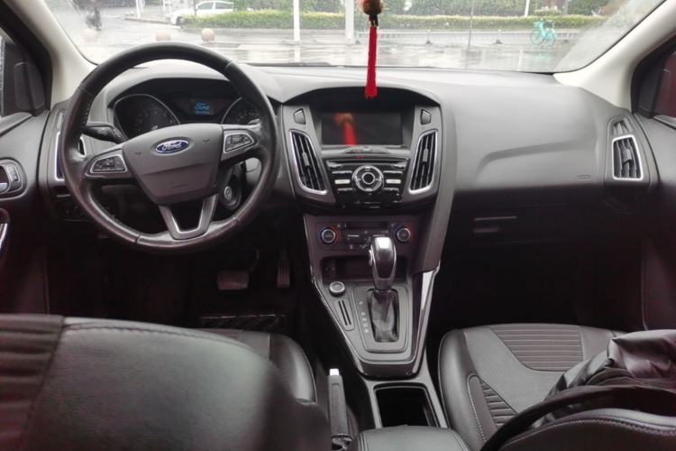 Used Ford Focus 2015 Sedan 1.6L Automatic Trend Model Center Console