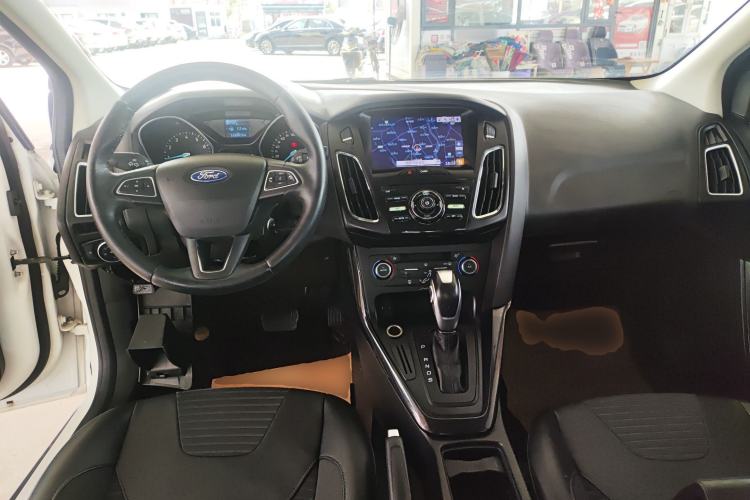 Used Ford Focus 2015 Sedan 1.6L Automatic Trend Model Center Console