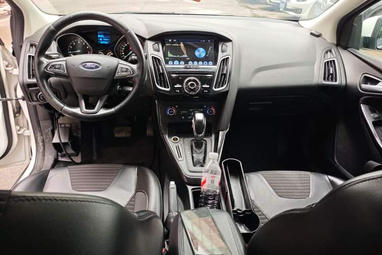 Used Ford Focus 2015 Sedan 1.6L Automatic Trend Model Center Console