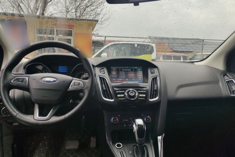 Used Ford Focus 2015 Sedan 1.6L Automatic Trend Model Center Console