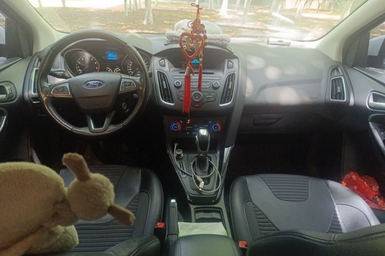 Used Ford Focus 2015 Sedan 1.6L Automatic Trend Model Center Console