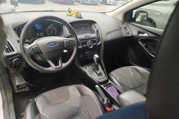 Used Ford Focus 2015 Sedan 1.6L Automatic Trend Model Center Console