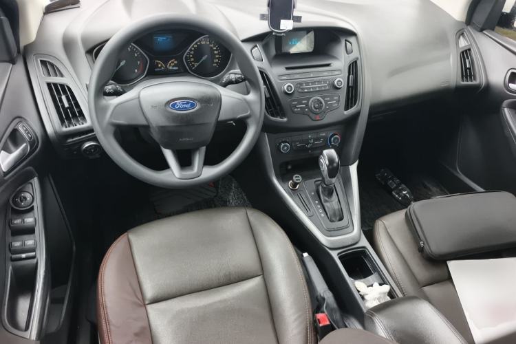Used Ford Focus 2015 Hatchback 1.6L Automatic Comfort Model Center Console
