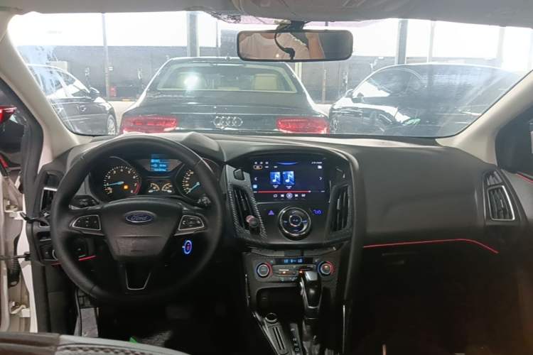 Used Ford Focus 2015 Sedan 1.6L Automatic Trend Model Center Console