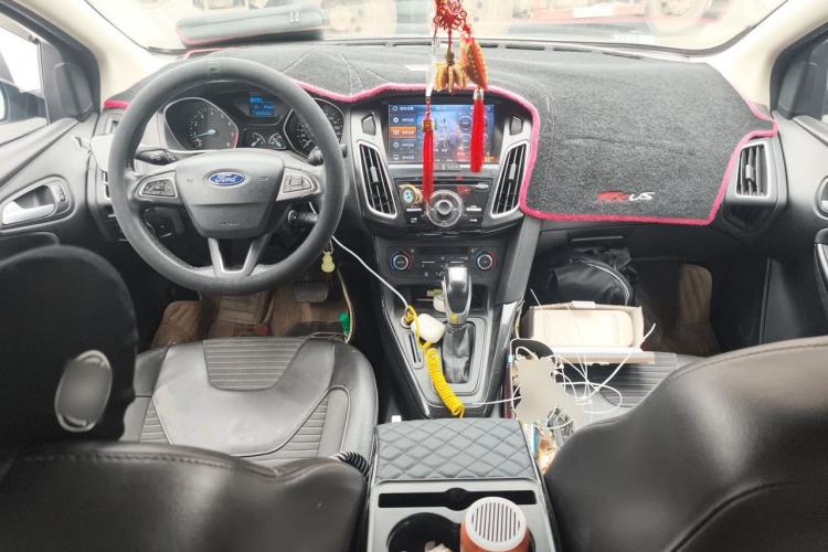 Used Ford Focus 2015 Sedan 1.6L Automatic Trend Model Center Console