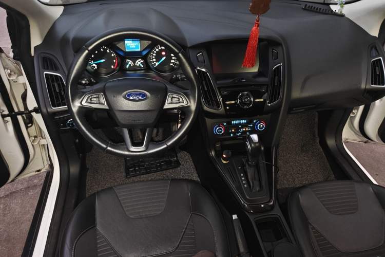 Used Ford Focus 2015 Sedan 1.6L Automatic Trend Model Center Console