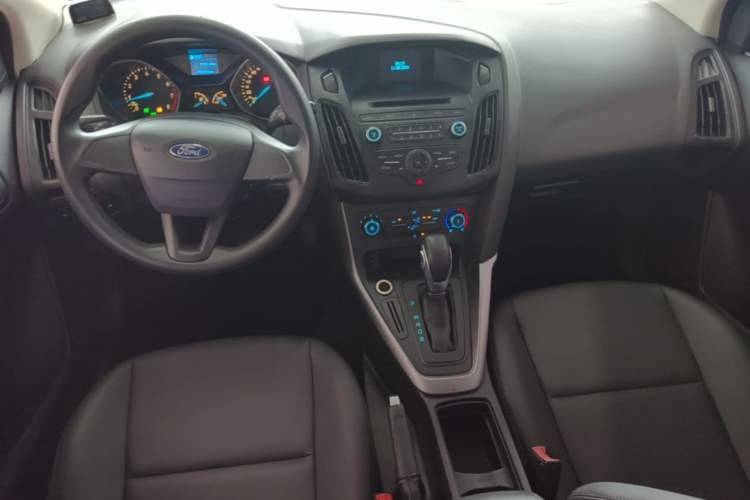 Used Ford Focus 2015 Hatchback 1.6L Automatic Comfort Model Center Console