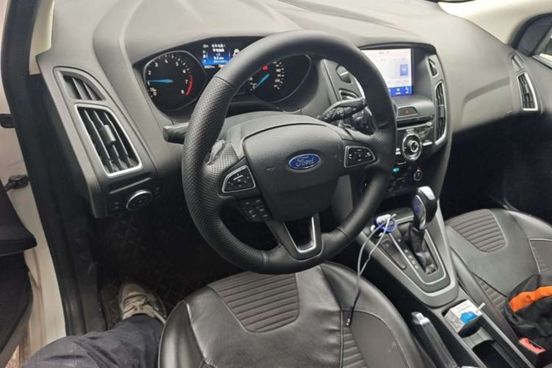 Used Ford Focus 2015 Hatchback EcoBoost 180 Automatic Sport Model Center Console