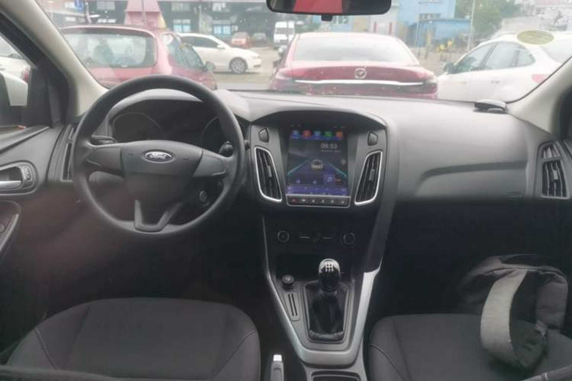 Used Ford Focus 2015 Hatchback 1.6L Manual Comfort Edition Center Console