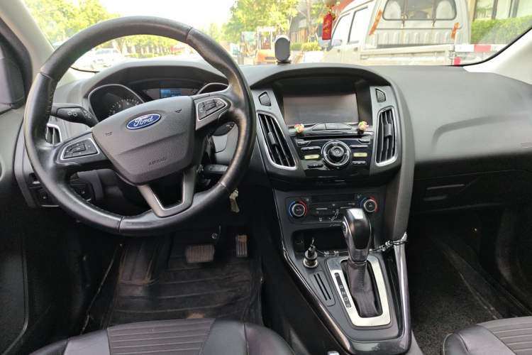 Used Ford Focus 2015 Sedan 1.6L Automatic Trend Model Center Console