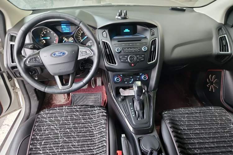 Used Ford Focus 2015 Sedan 1.6L Automatic Trend Model Center Console