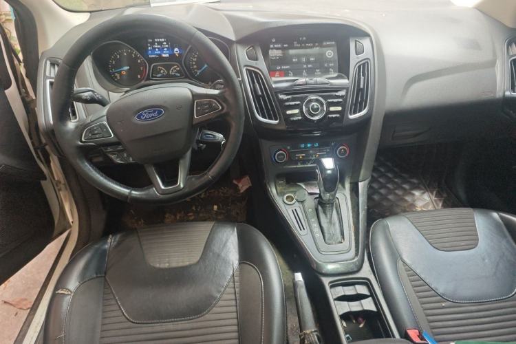 Used Ford Focus 2015 Sedan 1.6L Automatic Trend Model Center Console