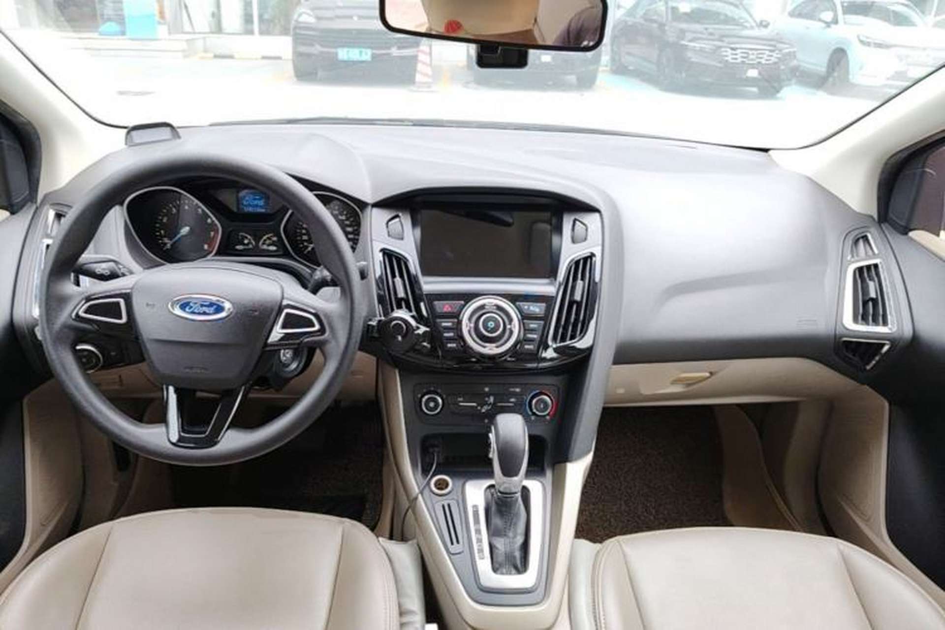 Used Ford Focus 2015 Sedan 1.6L Automatic Comfort Model Center Console