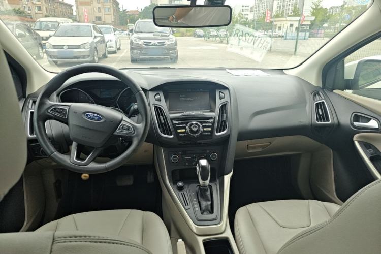Used Ford Focus 2015 Sedan 1.6L Automatic Trend Model Center Console