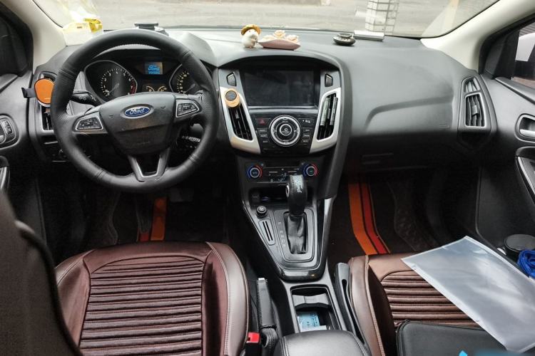 Used Ford Focus 2015 Sedan 1.6L Automatic Trend Model Center Console