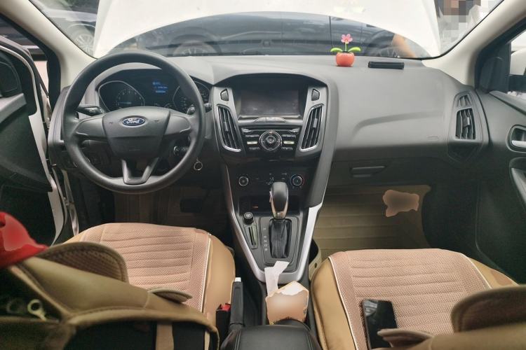 Used Ford Focus 2015 Hatchback 1.6L Automatic Comfort Model Center Console