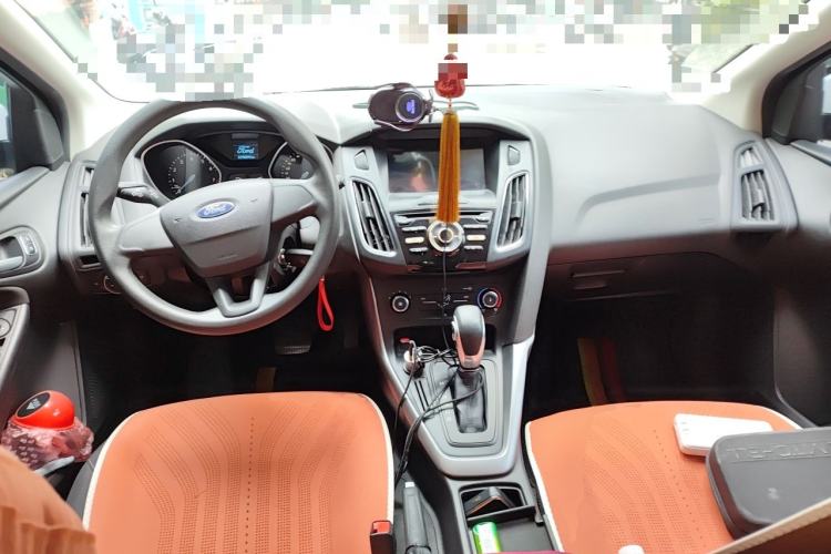 Used Ford Focus 2015 Hatchback 1.6L Automatic Comfort Model Center Console