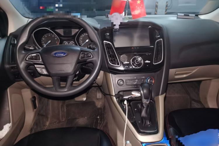 Used Ford Focus 2015 Sedan 1.6L Automatic Comfort Model Center Console