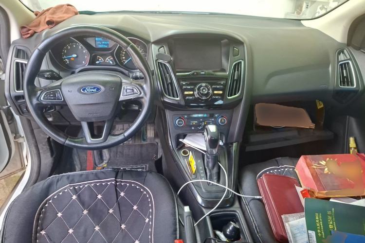 Used Ford Focus 2015 Sedan 1.6L Automatic Trend Model Center Console