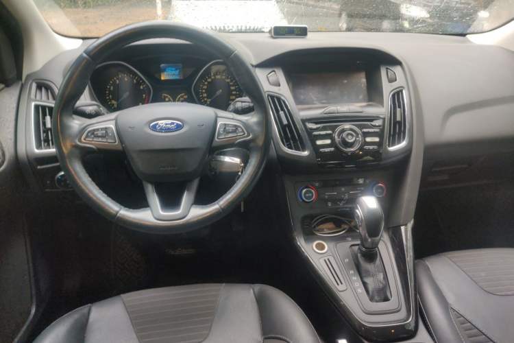 Used Ford Focus 2015 Sedan 1.6L Automatic Trend Model Center Console