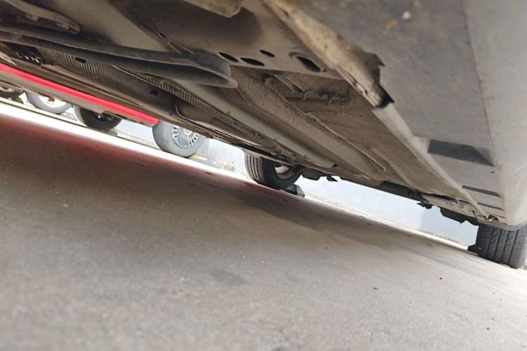 Used Ford Focus 2015 Hatchback 1.6L Automatic Fashion Edition Chassis Front Left