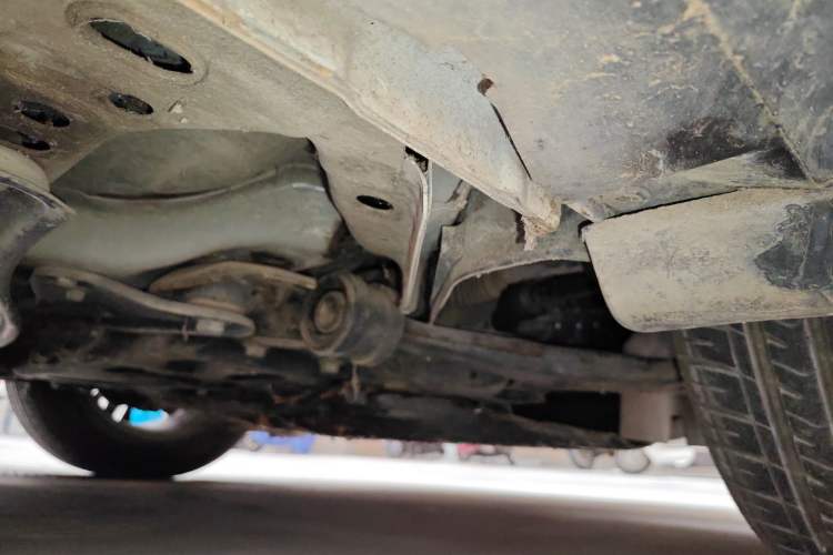 Used Ford Focus 2015 Hatchback 1.6L Manual Comfort Edition Chassis Front Right