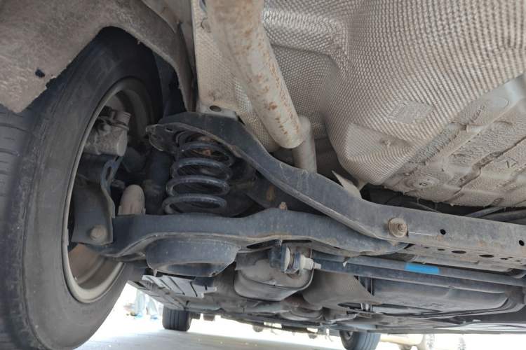 Used Ford Focus 2015 Hatchback EcoBoost 125 Automatic Supreme Style Edition Chassis Rear Left