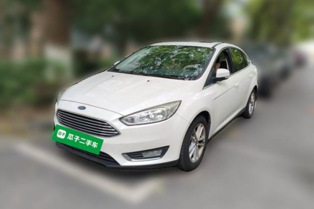 Ojetý Ford Focus 2015 Sedan EcoBoost 180 Automatic Elite Model