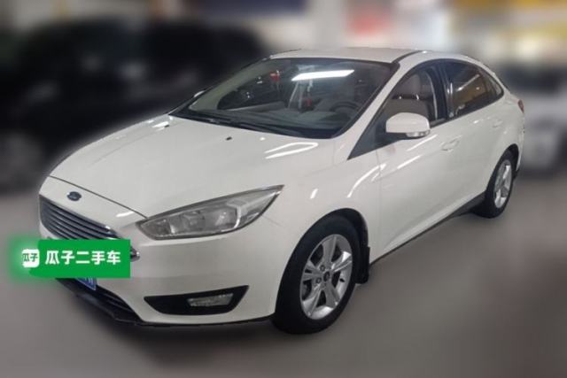 Ford Focus 2015 Sedan 1.6L Automatic Comfort Model مستعملة
