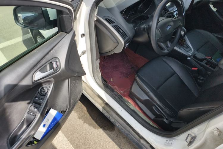 Used Ford Focus 2015 Hatchback 1.6L Automatic Comfort Model Driver Seat