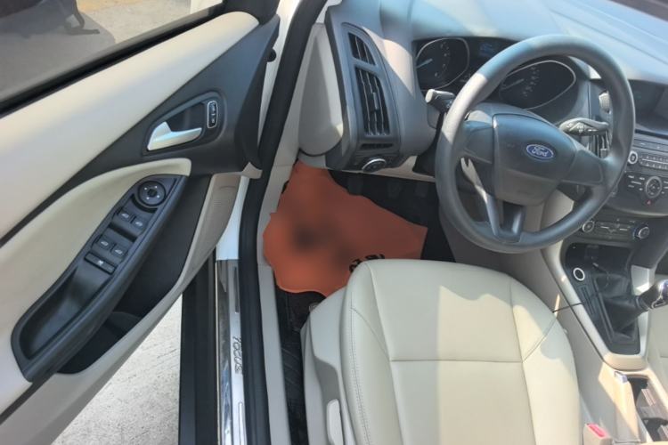 Used Ford Focus 2015 Sedan 1.6L Manual Comfort Model Driver Seat