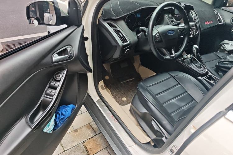 Used Ford Focus 2015 Sedan 1.6L Automatic Trend Model Driver Seat